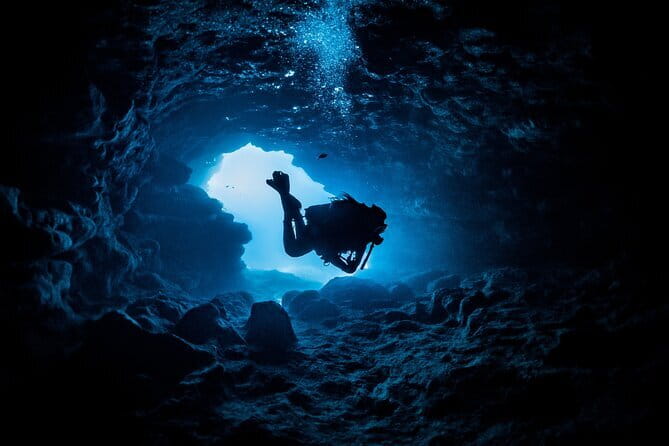 3 Fun Dives King Cruiser Wreck and Koh DokMai for Certified diver - A 3-site Phuket plan built for advanced scuba days