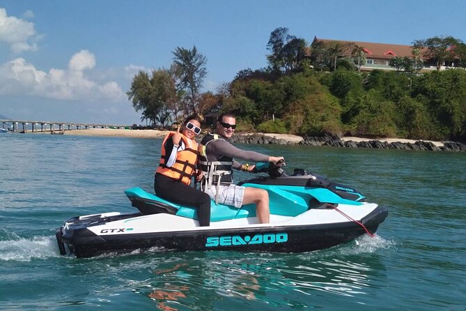 4 Hours Jet Ski Experience Hopping To 9 Islands in Phuket - The guide experience: small group attention, friendly crew on the water