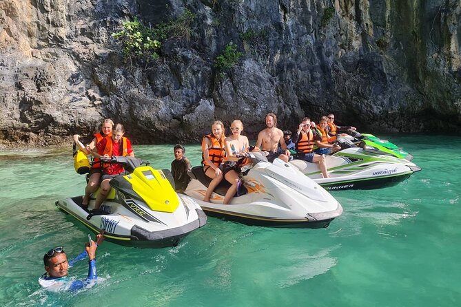 4 Hours Jet Ski Experience Hopping To 9 Islands in Phuket - Food, drinks, and the stuff you’ll want to protect
