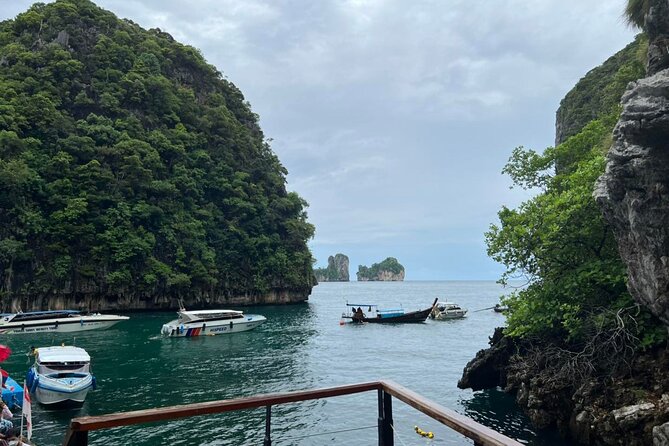 Best of Phi Phi Island Adventure Day Tour with Lunch from Phuket - Phi Phi Don Lunch Stop: Thai Buffet by the Sea (With Halal Option)
