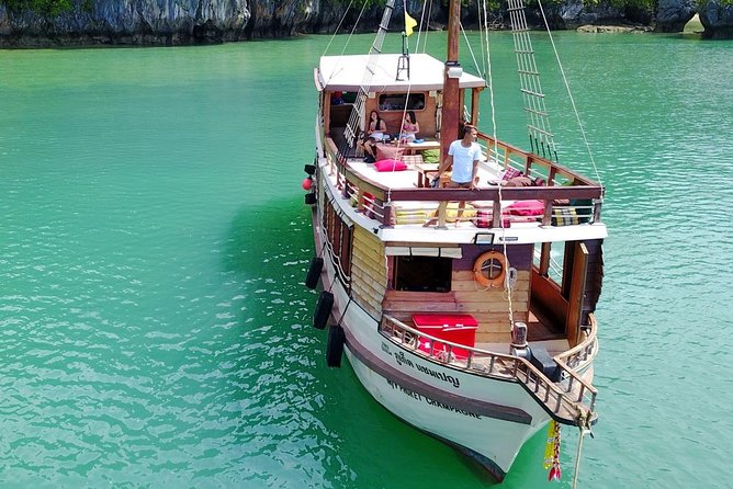 - Comfortable boat for cruising in Phang Nga Bay - The "Must-Do"! - How the 10:00 start turns into a real 8-hour plan