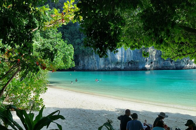 - Comfortable boat for cruising in Phang Nga Bay - The "Must-Do"! - Koh Hong Island: jungle trekking, swimming, and that 360-degree viewpoint