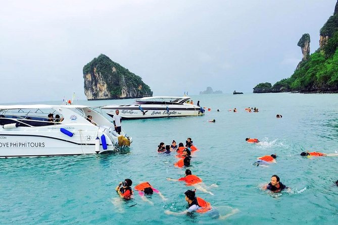 Day Tour from Phuket to 4 Islands in Krabi by Ferry & Speedboat - Koh Poda: White Sands, Sunbathing, and a Common Photo-Stop That Still Delivers