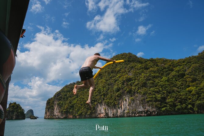 Day Trip to James Bond (Canoeing & Kayaking Islands & Lunch) - James Bond Island and Khao Phing Kan: stepping on the famous rock views