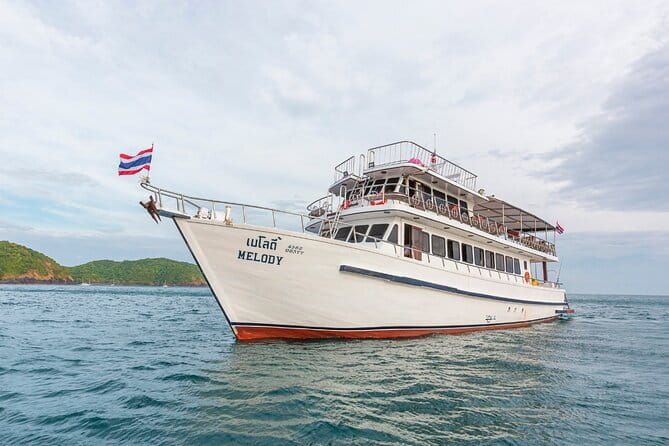 Dinner in the Sky in Phuket - Up in the Air: Views, Safety, and the “Party Dinner” Vibe