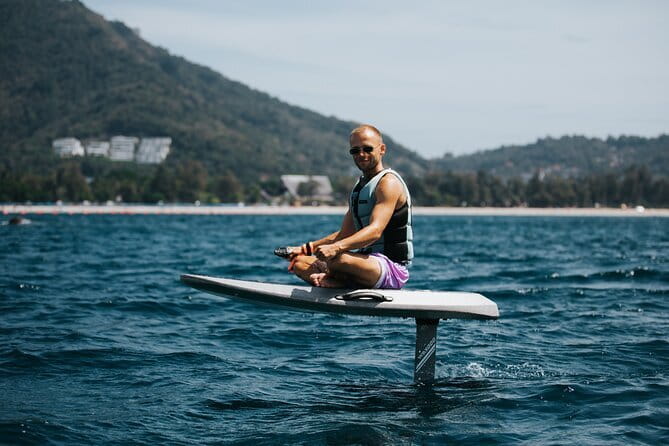EFoil Lessons in Phuket Thailand - E Foil in Phuket: what makes it feel like real flying