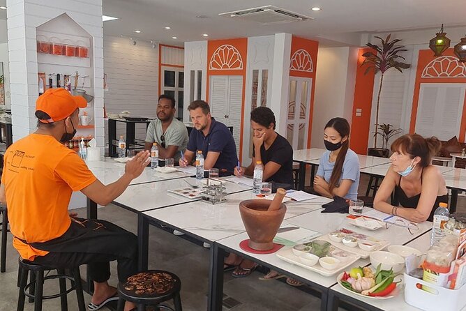 Express Thai Cooking Class in Phuket - Where The Class Happens: Pum Thai Restaurant & Cooking School, Patong