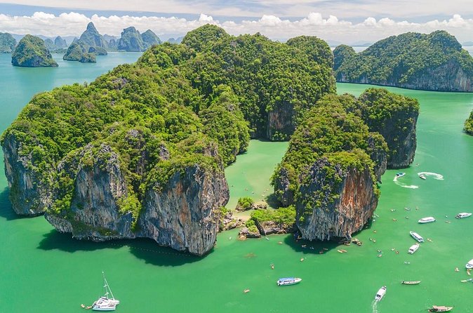 James Bond Island by Speedboat and Canoe at Hong Island - Khao Khian drawings: a fast but interesting cultural stop
