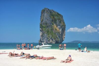 Krabi Islands by Big Boat and Speedboat from Phuket - From Nopparat Thara Pier to your first island: the speedboat switch