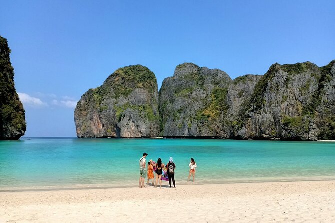 Maya Beach, Bamboo Island & Phi Phi Islands Tour From Phuket - Phi Phi Don lunch: real food time, not just a quick bite