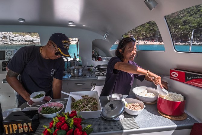 New Power catamaran for Phang Nga and Phi Phi island excursions - Hot Chili and the stability test: what the 5.5 m beam actually changes