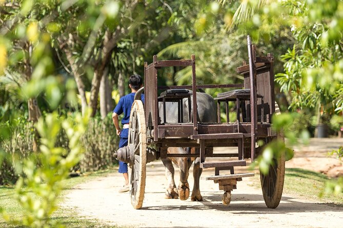 Old Phuket Farm Ticket - Countryside Local Life Culture - Thai house skills: coconut grating and curry paste-making