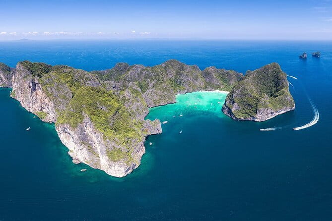 Phang Nga Bay Day Trip to Panak and James Bond Island by Speedboat from Phuket - Koh Panak Cave sea-kayaking: caves, mangroves, and the hour that counts