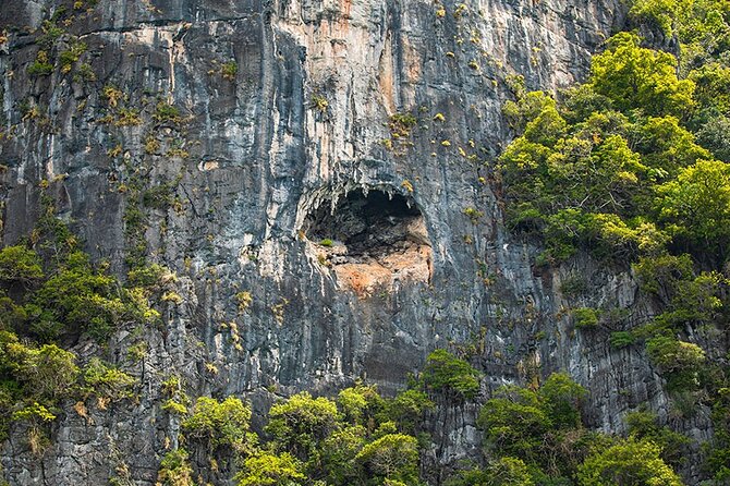 Phi Phi and Khai Islands Premium Service Trip by Seastar Andaman From Phuket - Ko Phi Phi Lee and the Quick Switch to Maya Bay