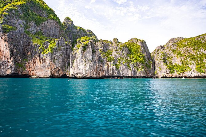 Phi Phi and Khai Islands Premium Service Trip by Seastar Andaman From Phuket - The Speedboat Reality: Covered Rides and Day-Long Pacing