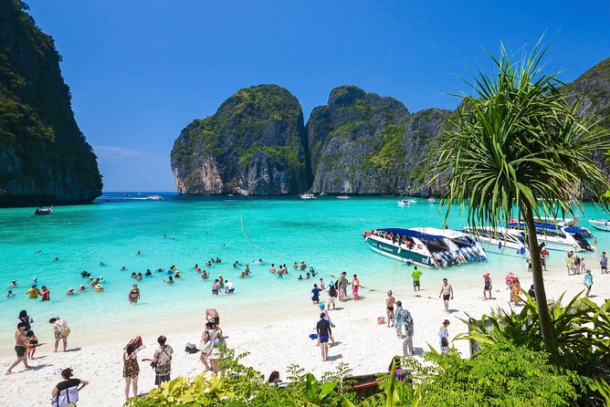 Phi Phi Island from Phuket by Speedboat (SHA Plus) - Phi Phi Don: lunch at the right time, plus a real beach break