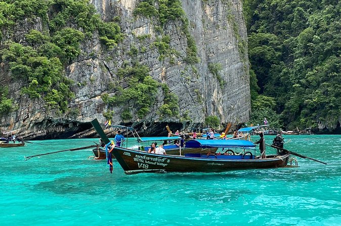 Phi Phi island Tour by Big Boat - Lunch, fresh fruit, and why the onboard meal matters more than you think