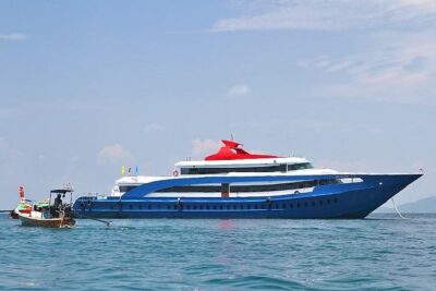 Phi Phi Island Tour by Big Boat by Royal Jet Cruiser (First Class) - The Ride Out: What You Get On the Water