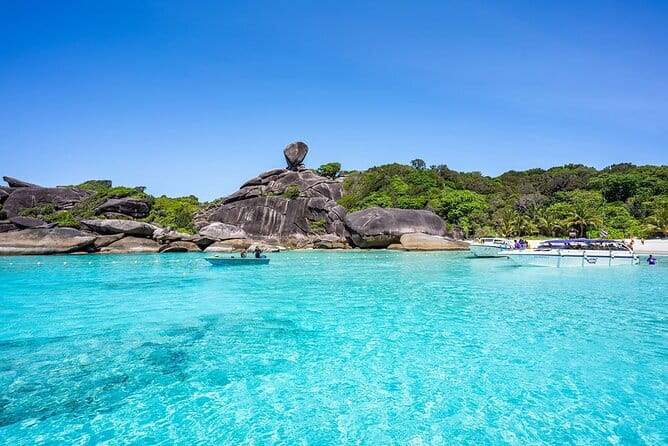 Phi Phi Islands and Khai Island by Premium Speed Catamaran - Pileh Lagoon: swim, jump, and the best turquoise payoff