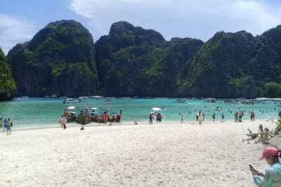 Phi Phi Islands and Khai Island Day Tour from Phuket by Speedboat - Green Island snorkeling and Phi Phi Leh: the cliffs you came for