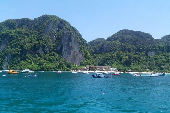 Phi Phi Islands One Day Tour by Speedboat From Phuket - Speedboat Comfort and the Group Size Reality (Max 30)
