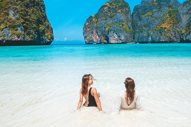 Phi Phi Islands Snorkeling Tour with 7 Stops & Lunch from Phuket - Phi Phi Don lunch and free time: when the tour slows down