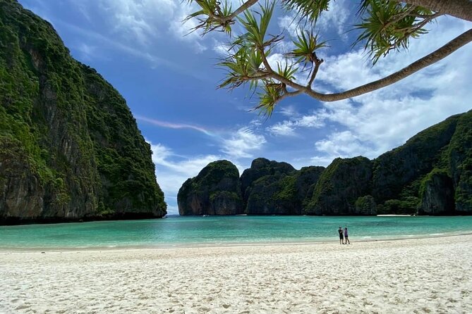Phi Phi - Khai/Bamboo Islands Tour with Lunch by Speed Catamaran - Viking Cave Snorkeling: Provided Gear and Warm, Calm Water