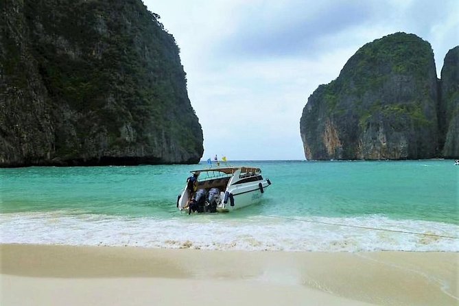Phi Phi & Maya Bay Speedboat: All-Day Food & Choice of 3 Marinas - Phi Phi Don lunch stop: where you reset on the largest island