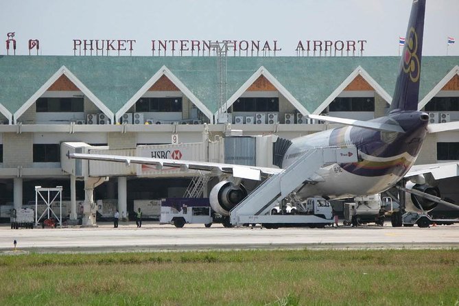 Phuket Airport Arrival Transfer : Airport to Hotel in Phuket - Gate-by-gate meet-up: where you’ll spot the driver quickly