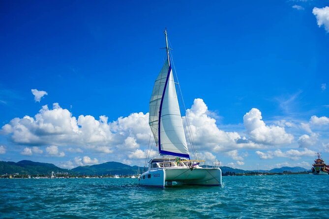 Phuket Catamaran Snorkel & Sunset: Coral & Racha - Onboard lunch and coffee/tea: the refuel moment at sea
