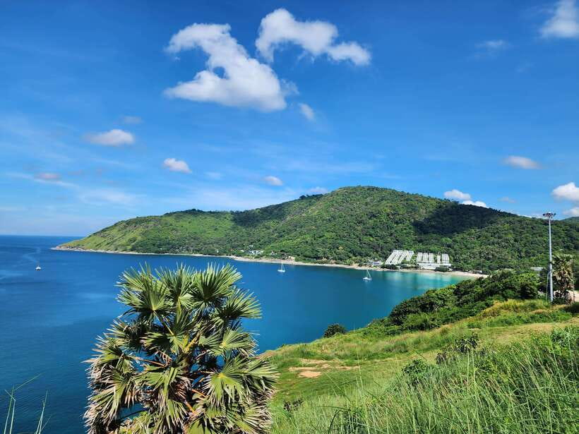 Phuket City Tour with Viewpoints, Temples & Elephant Feeding - Wat Chalong: One of Phuket’s Most Important Temples