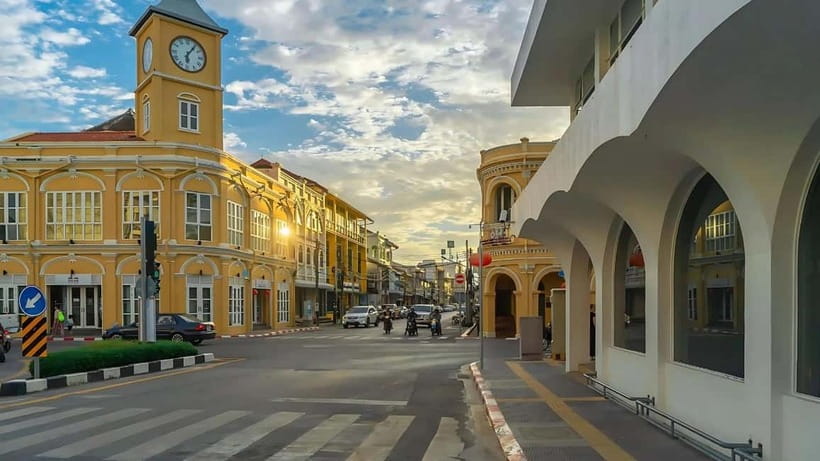 Phuket: Full Day City Tour with Night Market - Cashew factory stop: Phuket’s snack story, juice tasting, and what to buy