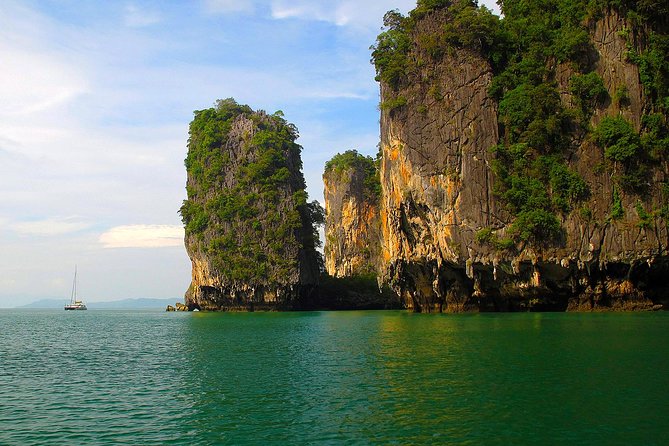Phuket: James Bond Island by Premium Speedboat with Lunch - Ko Panyi lunch in a stilt village: filling, local, and scenic
