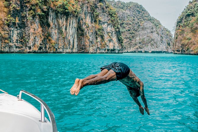Phuket: James Bonds, Naka Islands with Lunch and Sea Cave Canoe - The 8-Hour Speedboat Reality Check (And How to Enjoy It)