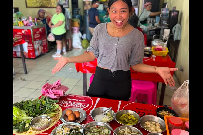 Phuket Old Town Food Tour with 10+ Locals' Favorites Tastings - Phuket Old Town Food Tour: Why This Walk Beats a Beach Day