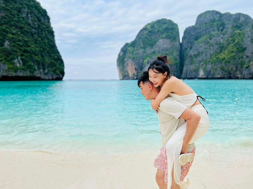 Phuket: Phi Phi Islands and Maya Bay Day Trip with Lunch - From Phuket to Phi Phi: the speedboat rhythm and early start