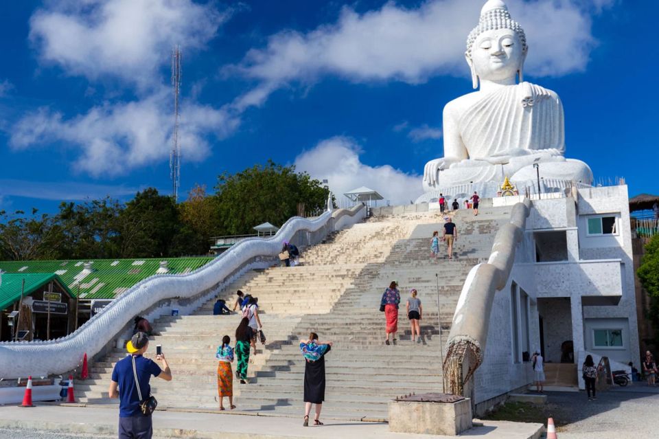 Phuket: Premium Landmark City and Sightseeing Tour - Your guide matters: English, friendly pacing, and real flexibility