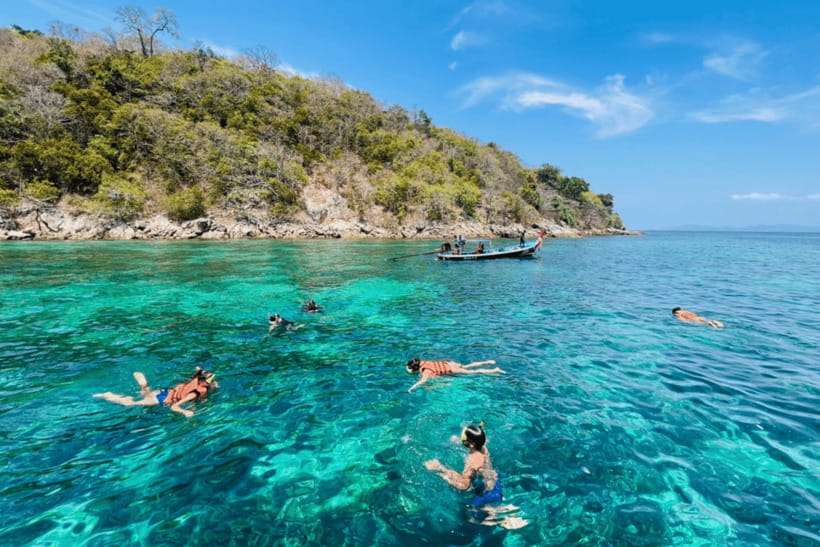Phuket: Racha and Coral Islands Speedboat Trip with Lunch - One long island day from Phuket: how the pacing works
