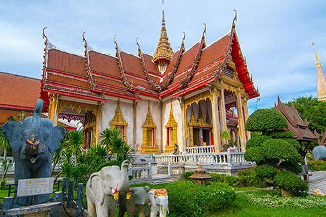 Phuket Sightseeing Tour with the insider guide - First impressions: temples plus old streets in a tight loop