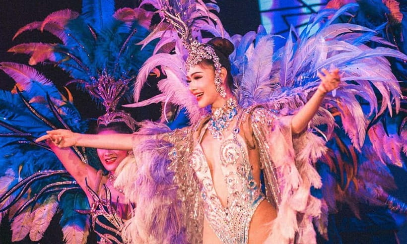 Phuket: Simon Cabaret Show Tickets Optional First 3 Rows - Stage Settings That Change Fast: From Imperial China to Egypt and Beyond