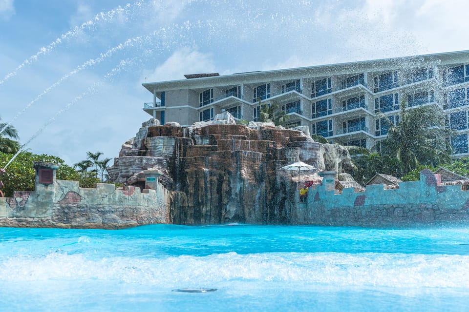 Phuket: Splash Jungle Water Park Entry Ticket - Food, Drinks, and Staying Comfortable in Phuket Heat