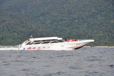 Phuket to Koh Lanta by Satun Pakbara Speed Boat - Rassada Pier check-in: your 30-minute head start