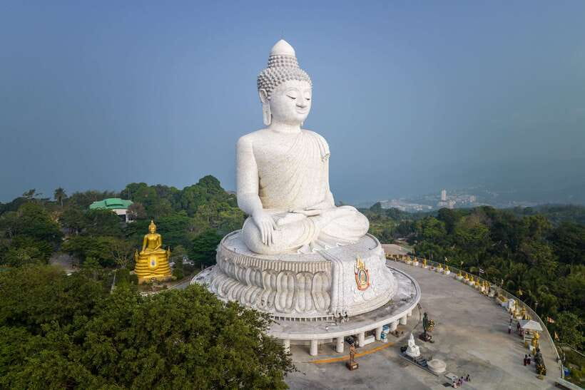 Phuket: Wat Chalong, Viewpoint, and Old Town Guided Tour - Key things you’ll notice