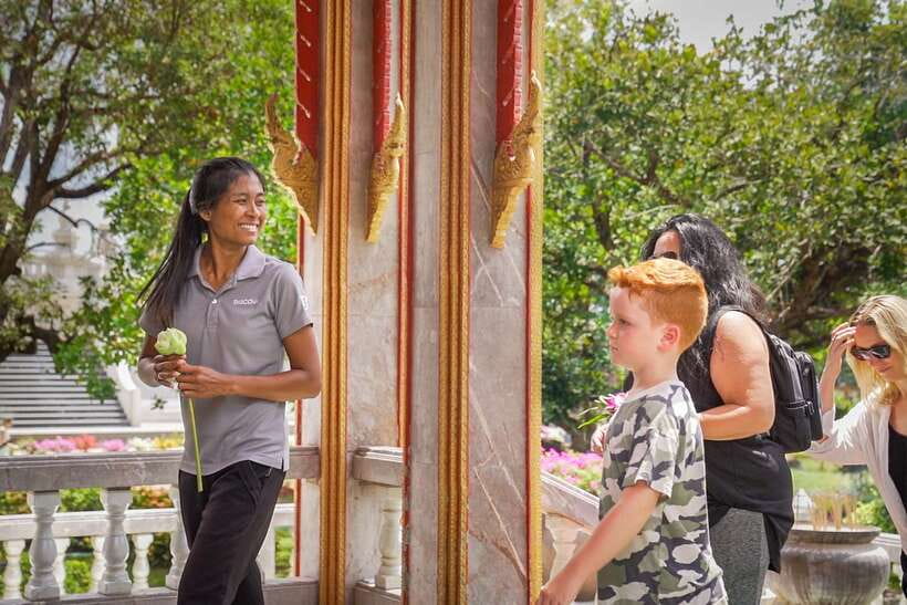 Phuket: Wat Chalong, Viewpoint, and Old Town Guided Tour - Getting picked up in Phuket (and why it matters)