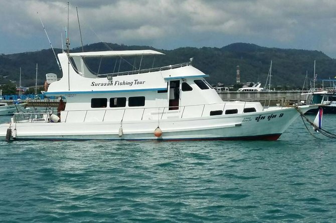Private Boat Fishing TROLLING & SPINNING From Phuket - Afternoon spinning and the chance for live-bait action