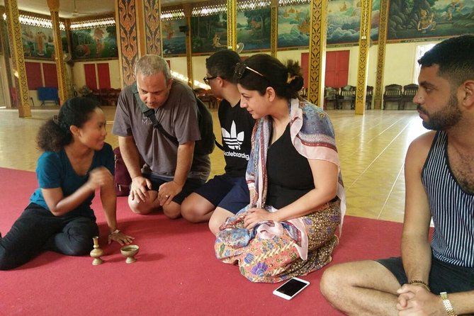 Private Morning Сeremony in Wat Chalong (Chaithararam Temple) - Stop 3: Khet Aphaiyathan and a local family Buddhism walk