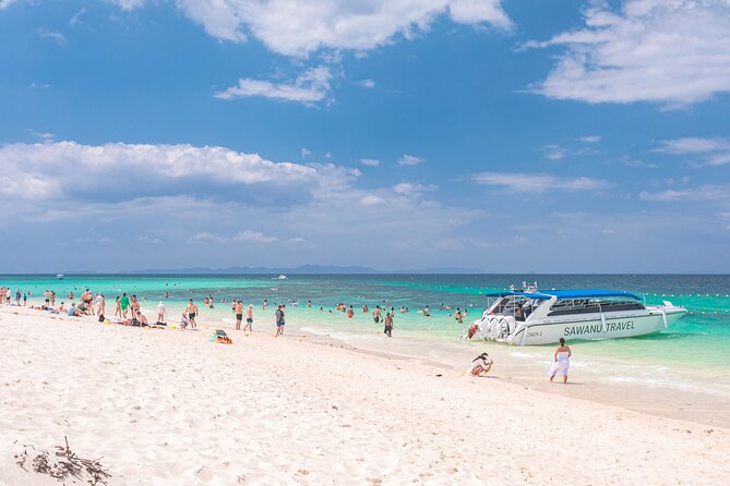 Private Phi Phi 5 Star Islands Full Day Tour - Ko Phi Phi Don: snorkeling at the reef and lunch on island streets