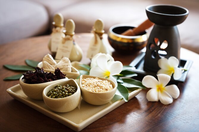 Private Royal Siam Thai Package with Thai Massage in Phuket - The Cleansing White Mud Wrap (30 Minutes): Comfort, Waiting, and the Payoff