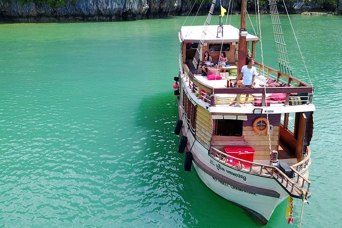 Relaxing Day with Snorkeling - Away From The Crowds - A calmer Phuket day on the water: small boat energy