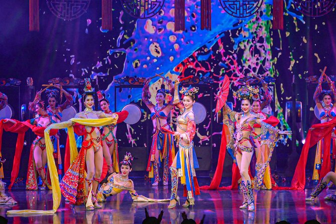 Simon Cabaret: Phuket’s Ladyboy Glamour Show - Inside the theater: what the show feels like from your seat